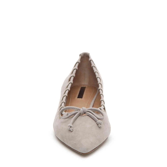 Tahari Shoes - Tahari Elon Ballet Flats Shoes Pointy Toe Taupe 9